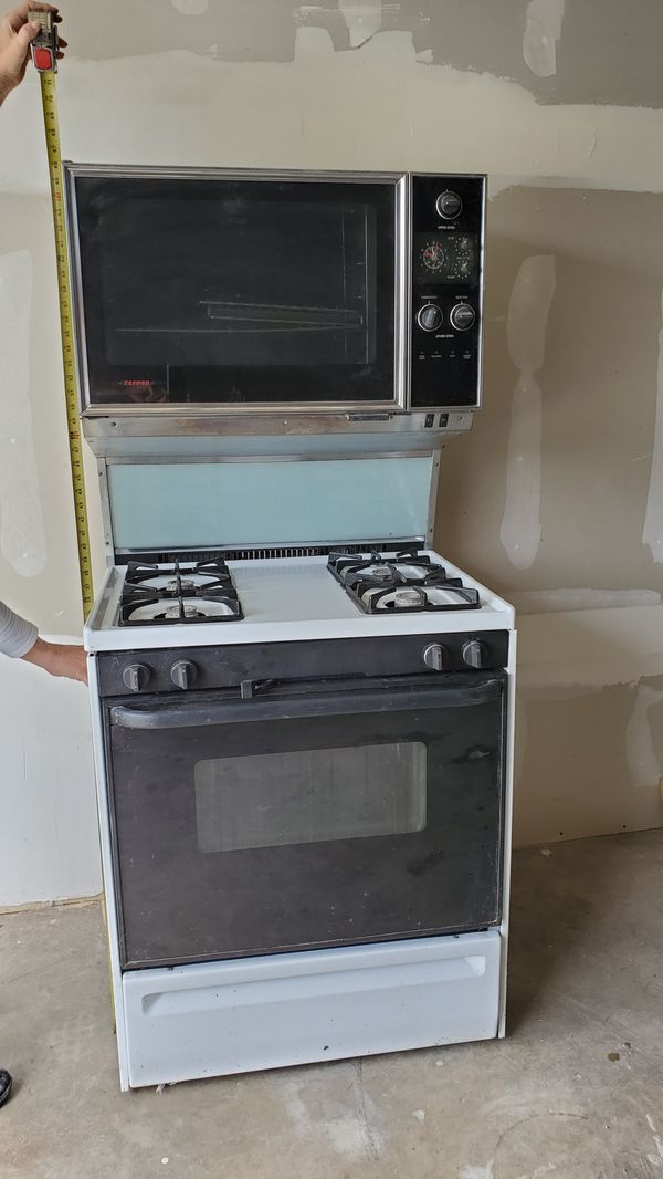 FREE!! Need it gone. Working Tappan gas with double oven 66” tall x 30