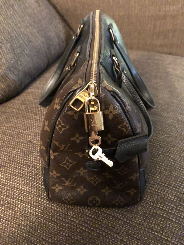 Authentic Louis Vuitton Retiro handbag for Sale in Utica, MI - OfferUp
