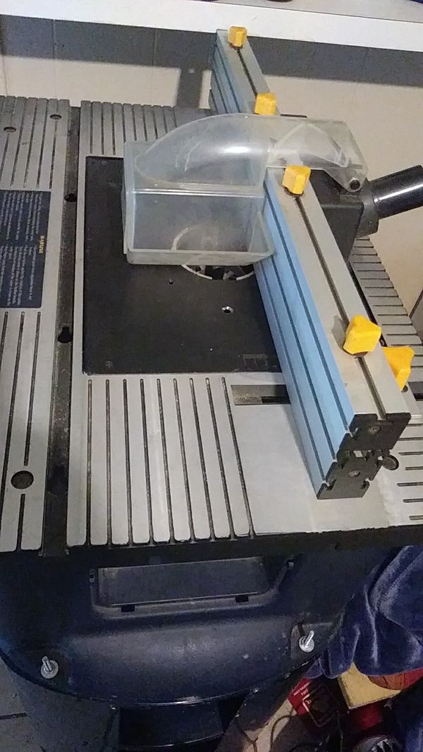 GMC ROUTER TABLE. WITH BRAND NEW DEWALT MOTOR. 150.00 VERY FIRM ON