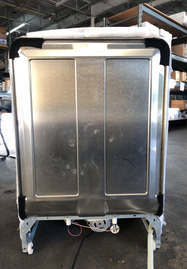 Kitchen aid dishwasher model kud102frss4 / type 5770 for Sale in