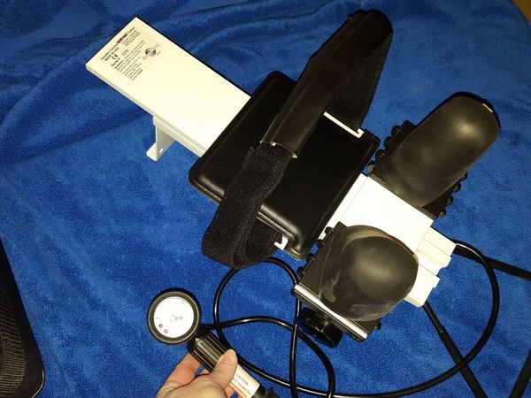 home-traction-machine-saunders-cervical-hometrac-unit-for-neck-pain