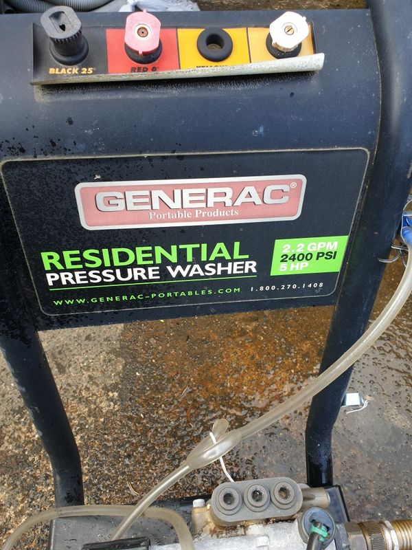 Generac 2400 psi Honda motor pressure washer for Sale in Burien, WA