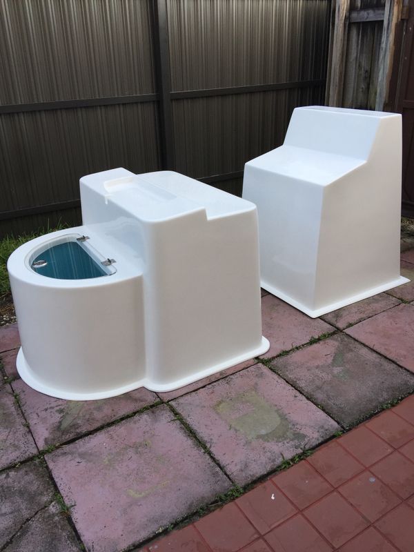 Fiberglass center console / Boat console for Sale in Miami, FL OfferUp