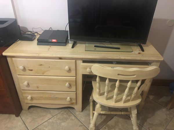 Queen children bedroom set. Solid wood. Juego de cuarto completo con