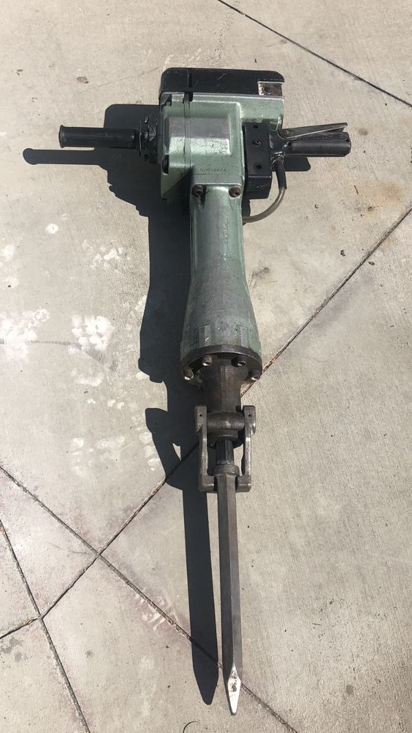 90 lb Hitachi H 90SB demolition Jack hammer, electric for Sale in