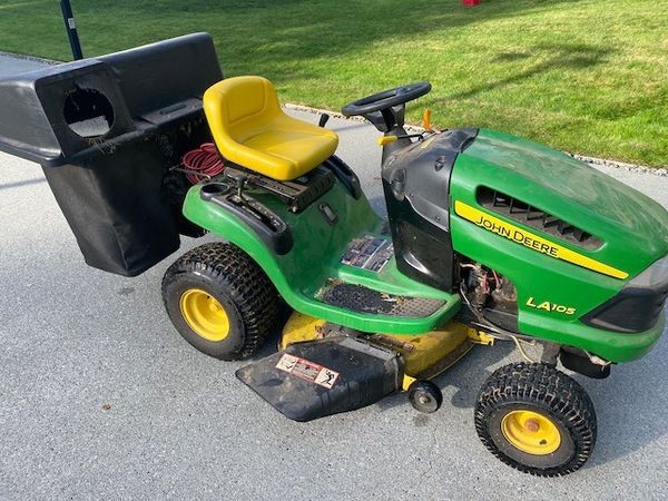 John Deere LA105 Riding Mower for Sale in Bellevue, WA - OfferUp