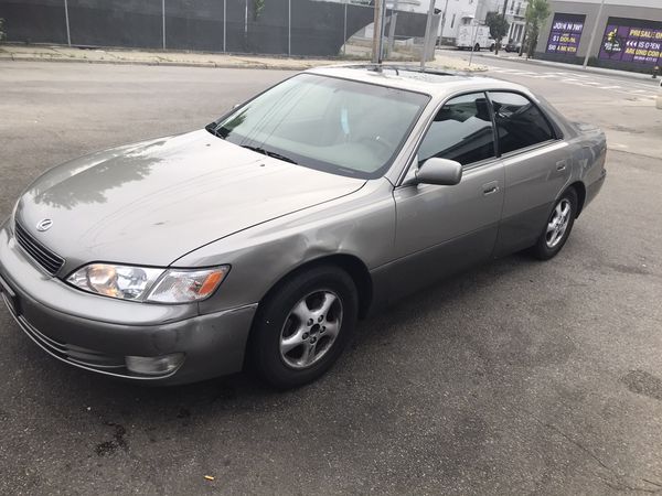 99 Lexus ES300 for Sale in Woonsocket, RI - OfferUp