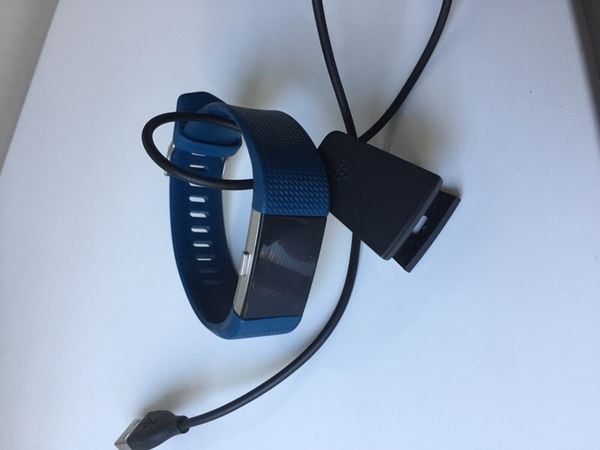 fitbit hr2 charger