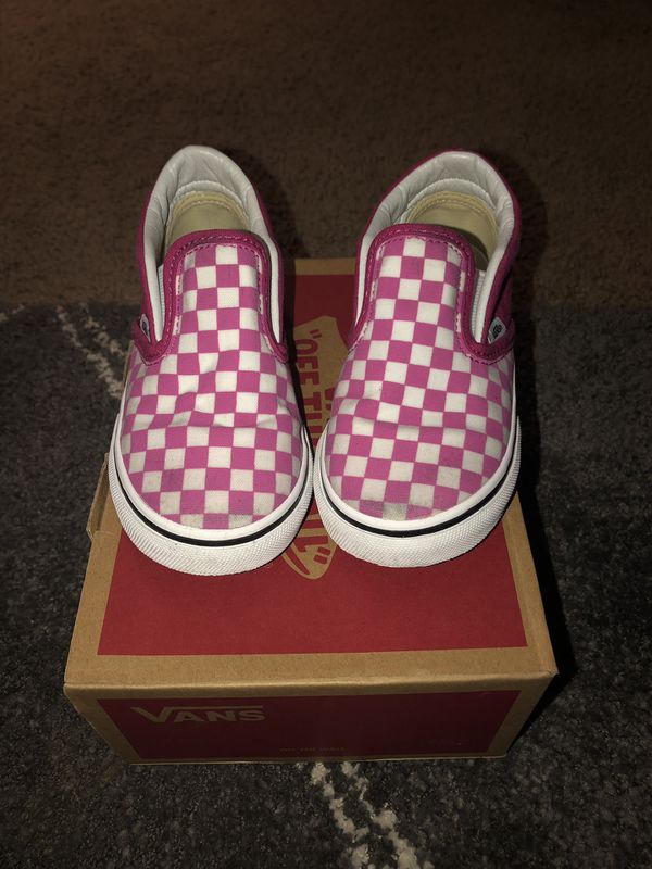 Vans toddler checkered pink sneakers size 9 for Sale in Federal Way, WA ...