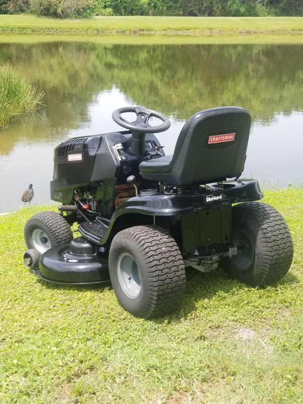 Craftsman LT2000 Riding Lawn Mower. 21Hp Engine. 46" Cutting Deck. Runs