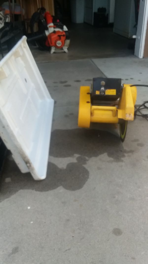 Qep model 60010 tile saw for Sale in Long Beach, CA - OfferUp
