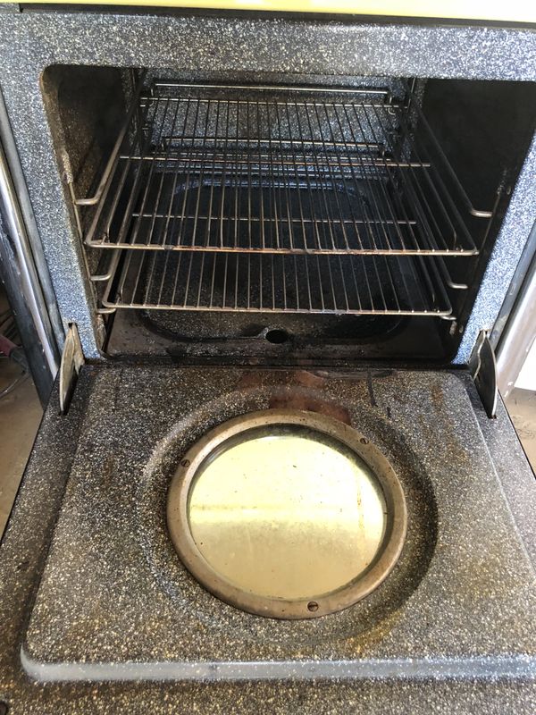 1950’s Western Holly wall oven stove. for Sale in Palm Springs, CA