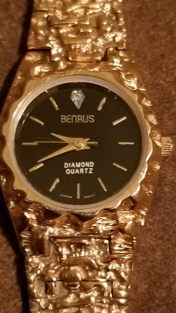 benrus diamond quartz ladies watch