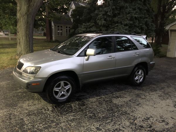 Lexus rx300 2001 год