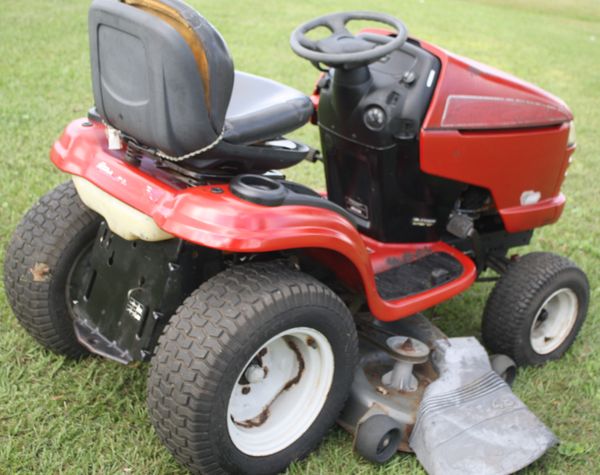 Craftsman FS5500 riding mower, 24 HP - 48