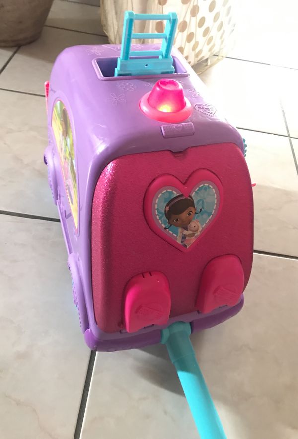 doc mcstuffins pet hospital cart