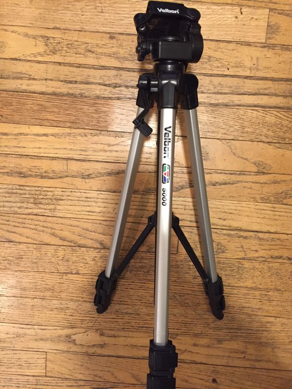 Tripod Velbon 5000 camera 20”-56” for Sale in Seattle, WA - OfferUp