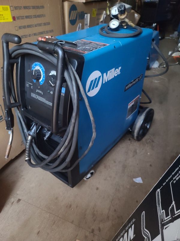 Miller Millermatic 212 Autoset welder mig 220v 210 amps for Sale in