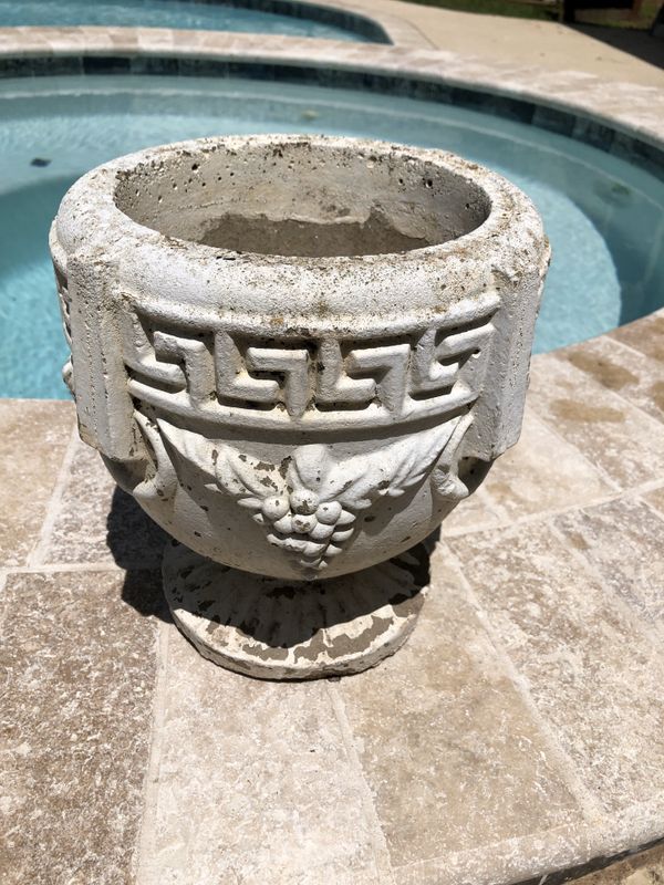 Vintage concrete planter for Sale in Cypress, TX OfferUp