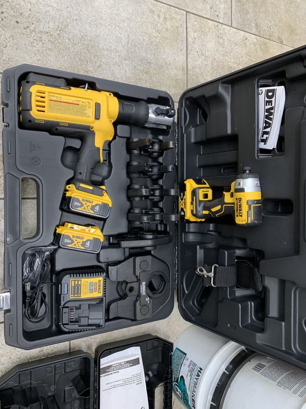 Brand New Dewalt Commercial Propress Gun 1/2” 2” jaws for Sale in
