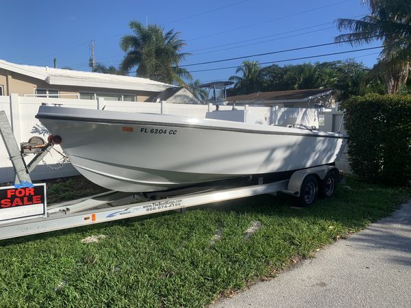 1977 20ft mako center console for Sale in LAUD BY SEA, FL - OfferUp