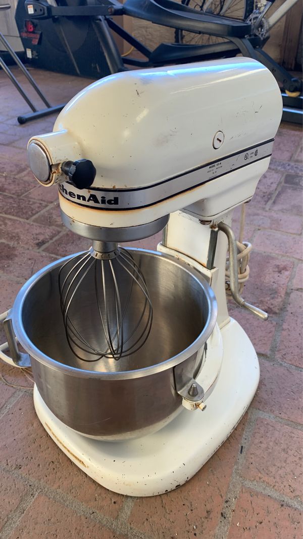 Vintage Kitchen Aid Hobart Model K5 A White 300w 10 Speed Mixer For   97c2696ecd7c484895640adeadb349ce 