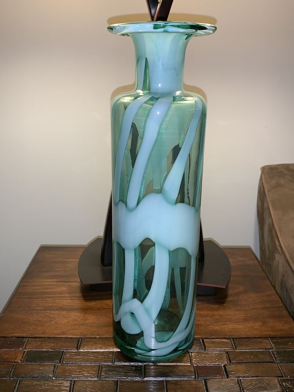 HQT 15” Teal Green Swirl Blown Glass Vase for Sale in Eastlake, OH