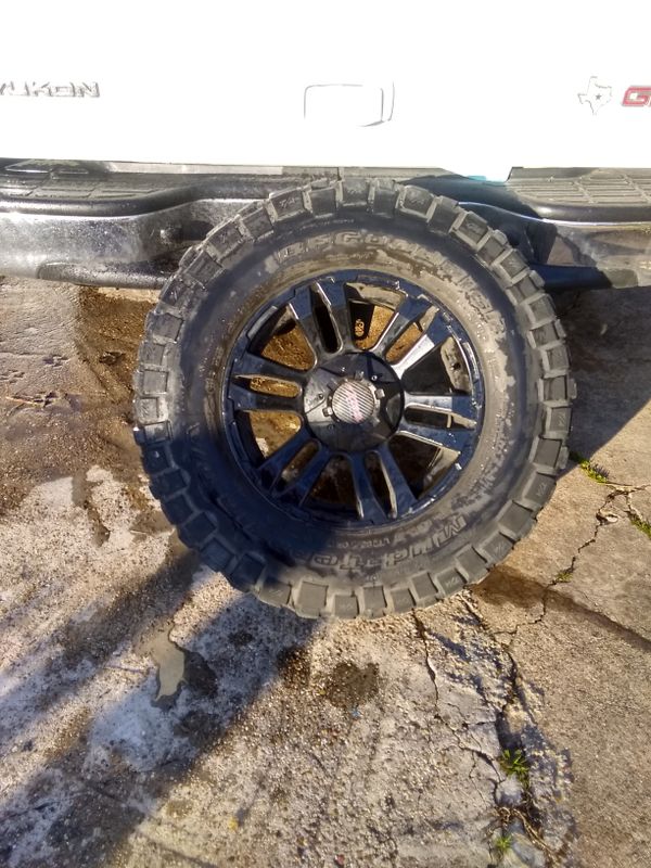 Rines para Chevy con llanta de lodo 17 285 70 for Sale in Dallas, TX ...