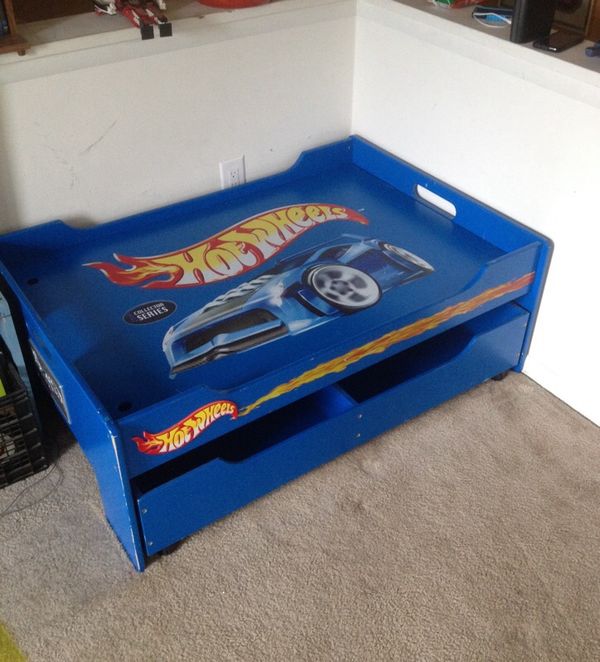 Hot Wheels 2004 Collector Series Play Table With Storage for Sale in ...