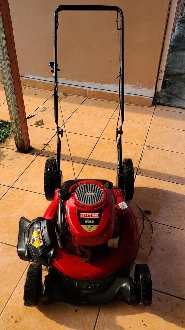 Craftsman Briggs & Stratton 6.75 ft lbs 190cc Lawn Mower for Sale in