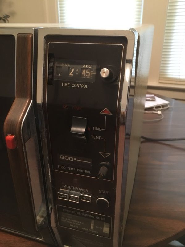 Vintage GE Microwave Oven with Automatic Chef for Sale in Ferndale, MI