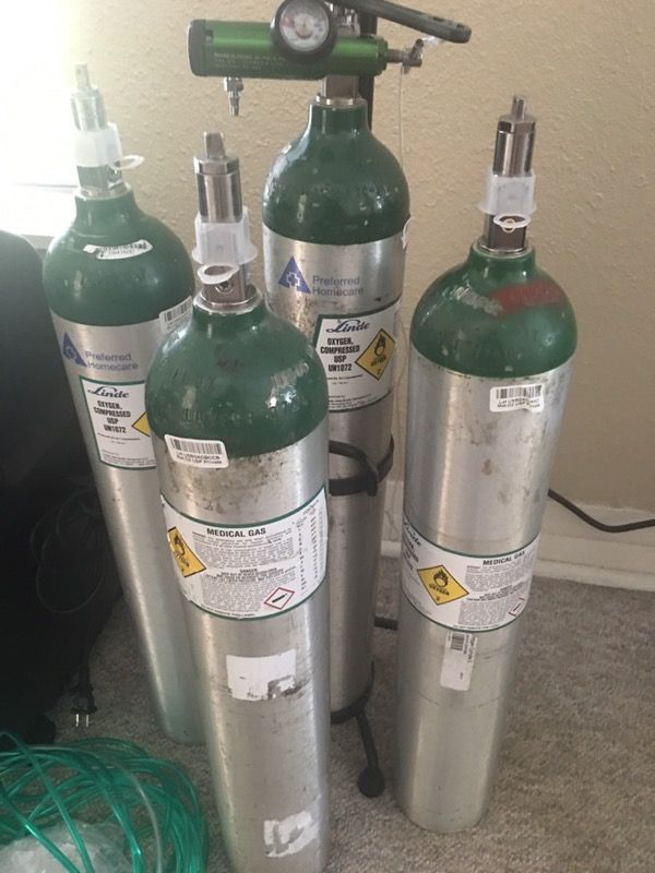 Devilbiss 5 liter oxygen concentrator and tanks for Sale in Tulsa, OK