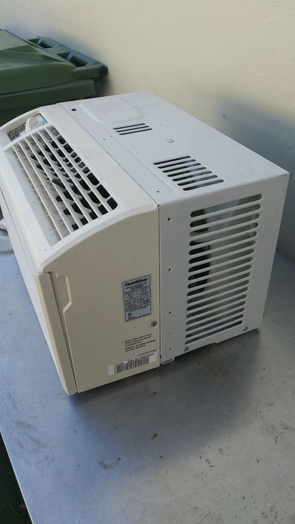 Goldstar 5000 BTU air conditioner for Sale in Miami, FL - OfferUp