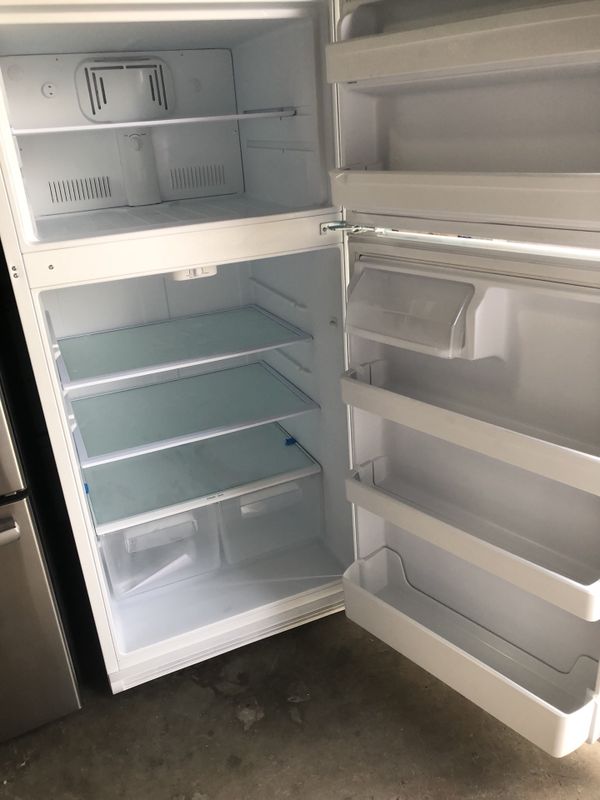 New Scratch N Dent GE 20.8cu ft. TopFreezer Refrigerator (White) for