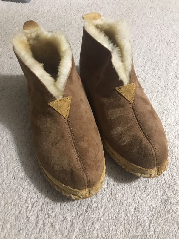 LL bean Men’s Sheepskin shearling slippers Sz 9 for Sale in Fort Worth ...