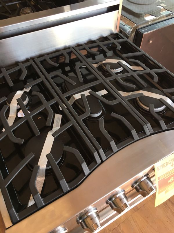 Viking D3 30” Gas Range for Sale in San Diego,