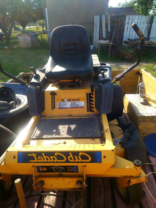 Riding lawn mower new motor working great no issues 850 obo for Sale