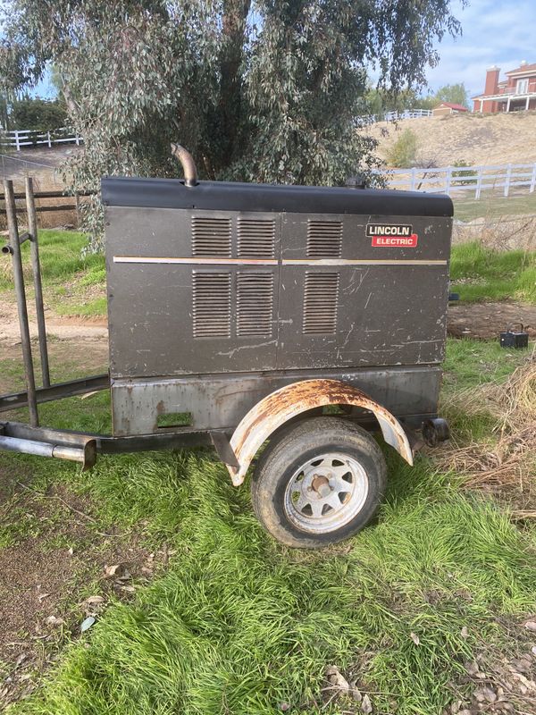 Lincoln Commander 500 Diesel Welder 575 amps just serviced only 2400