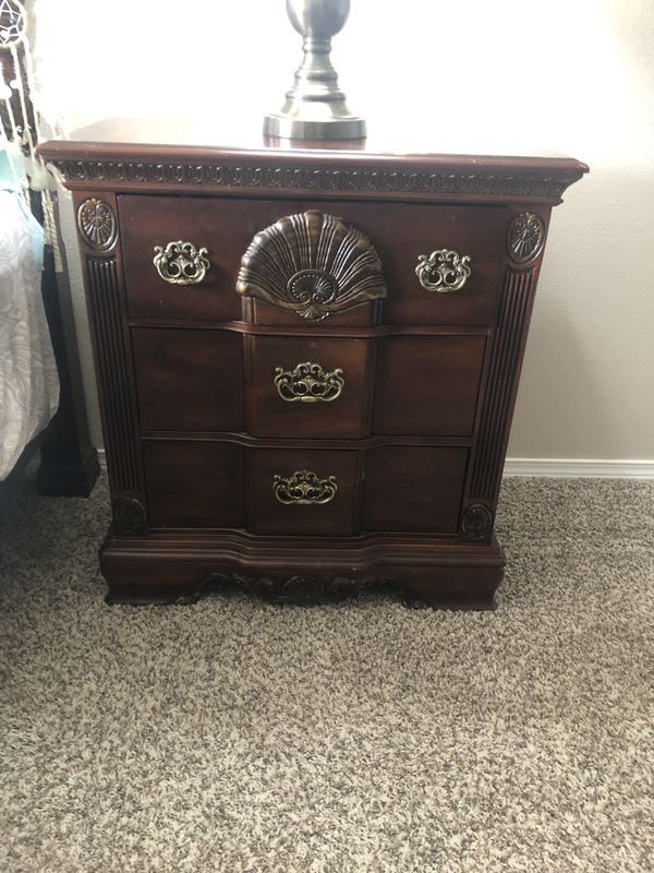 6pc Kathy Ireland Queen bedroom set. for Sale in Puyallup, WA OfferUp