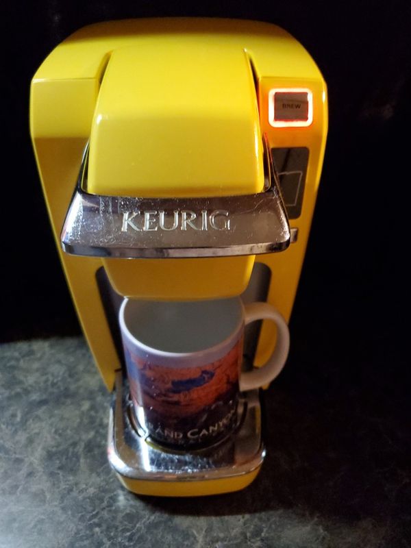 Bright Banana Yellow K15 Keurig, Works Perfect, Pampered for Sale in