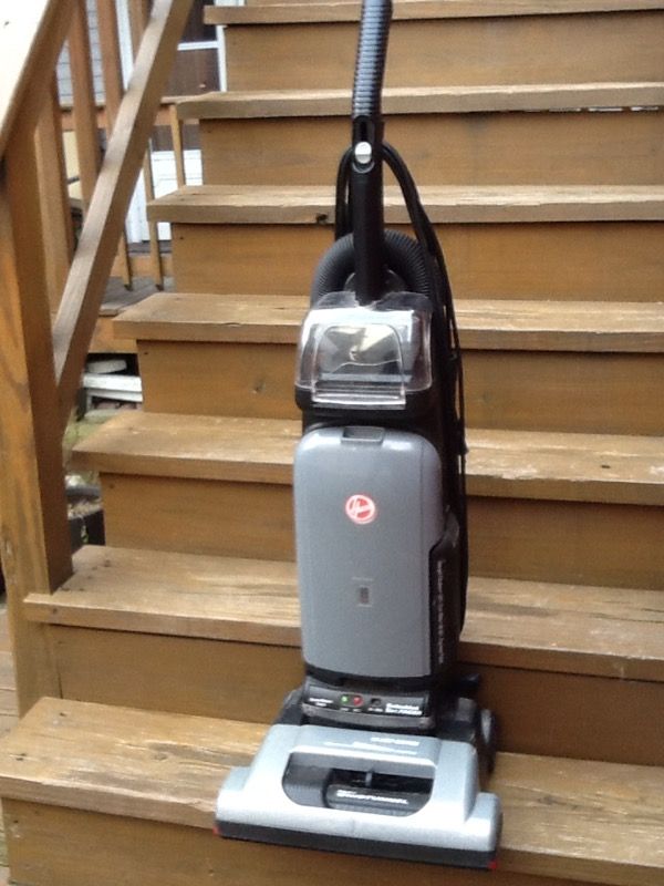 Hoover WindTunnel Bagged Upright Model U5472900 With Tools Strong