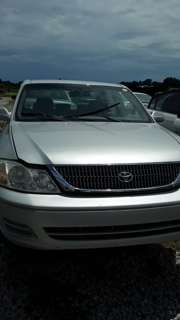 2000 Toyota Avalon XLS for Parts for Sale in Houston, TX - OfferUp