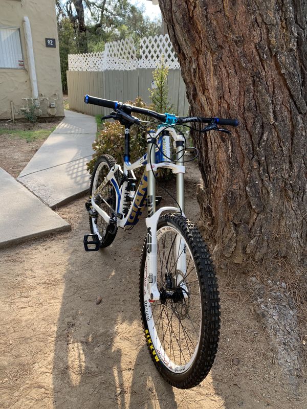 Giant Full Suspension mountain bike! for Sale in El Cajon, CA - OfferUp