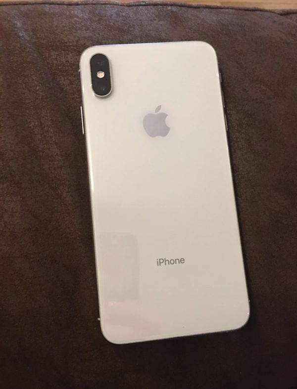 IPhone XS Max Silver 64 GB Unlocked Silver Color For Sale In Venice FL OfferUp