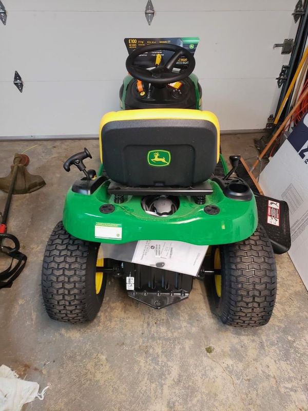 John Deere E110 19HP Side By Side Hydrostatic 42in Riding Lawn Mower