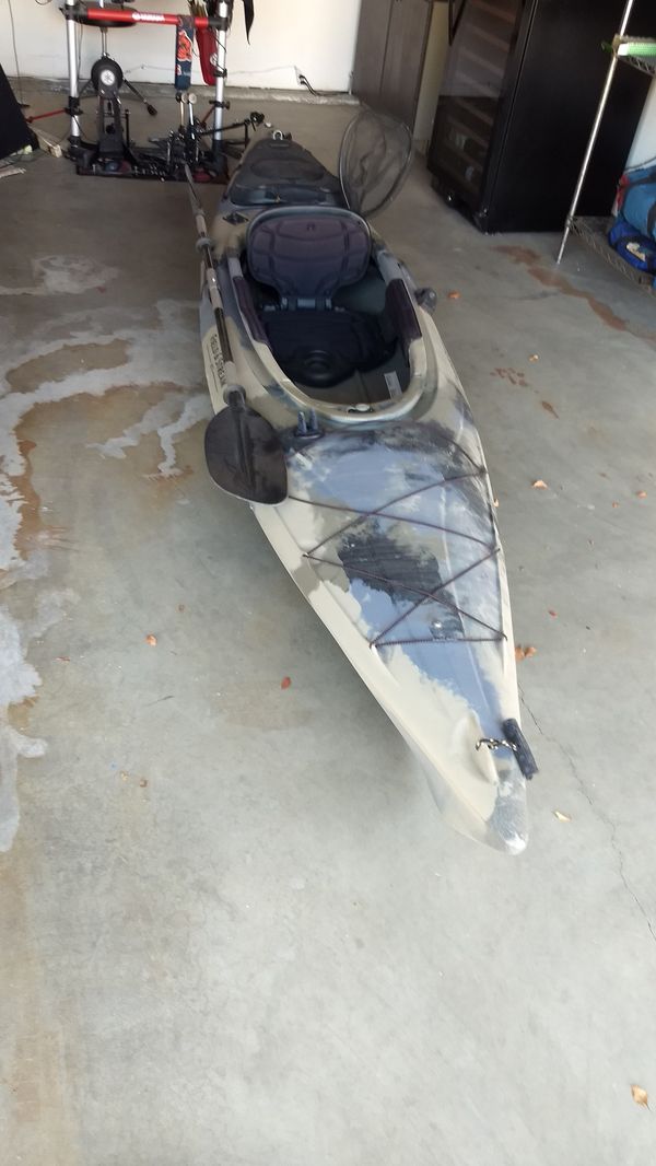Field & stream 12 foot kayak for Sale in Thousand Palms, CA OfferUp