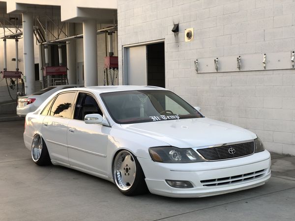 2001 Toyota Avalon VIP for Sale in San Marcos, CA - OfferUp