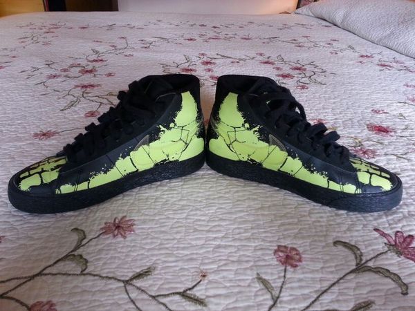 nike skeleton shoes black