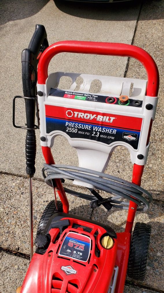 Troy Bilt 2550 Pressure Washer 25 foot hose with wand. for Sale in