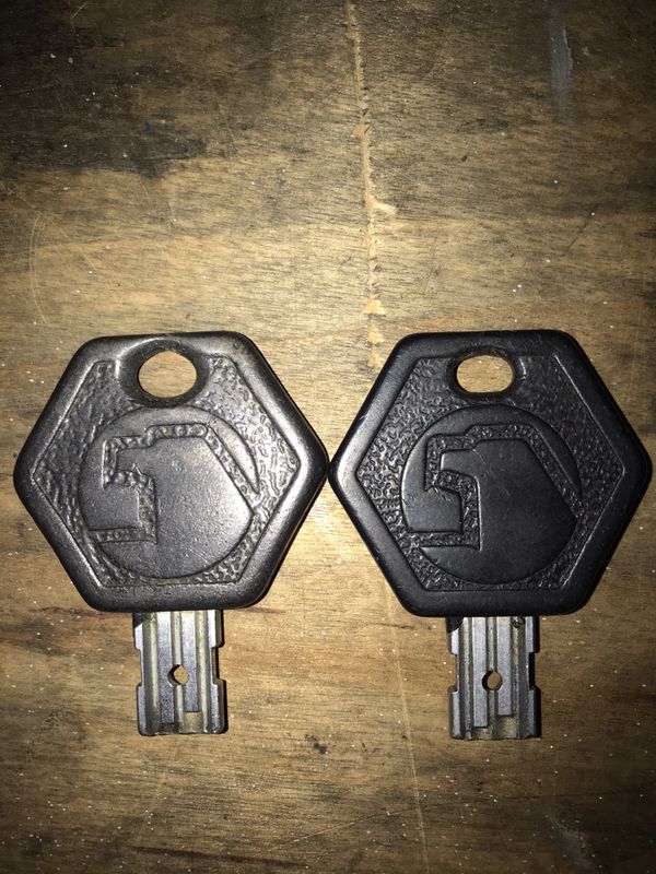 Matco 8 Drawer Tool Box with 2 Keys for Sale in Houston, TX OfferUp